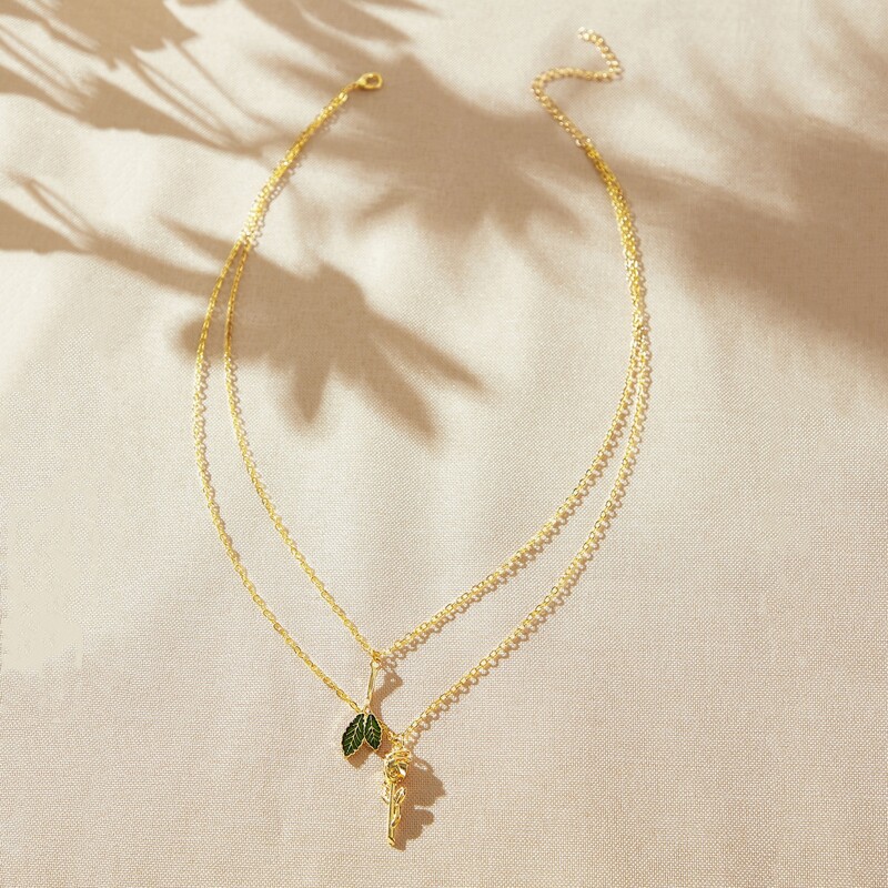 

Rose & Leaf Pendant Necklace, Gold