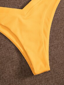 Conjunto de bikini con copas triangulares y ribete con corte alto para la playa en verano - Amarillo - Ver 4