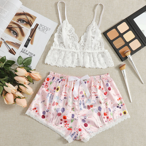 

Scallop Lace Bralette & Floral Satin Shorts, Multicolor