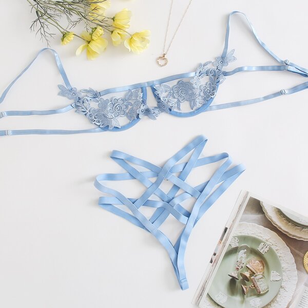 

Floral Applique Strappy Lingerie Set, Baby blue