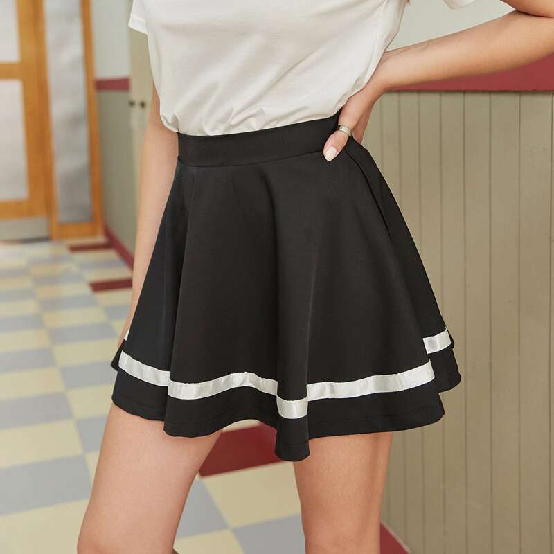 

Colorblock Hem Flare Skirt, Black