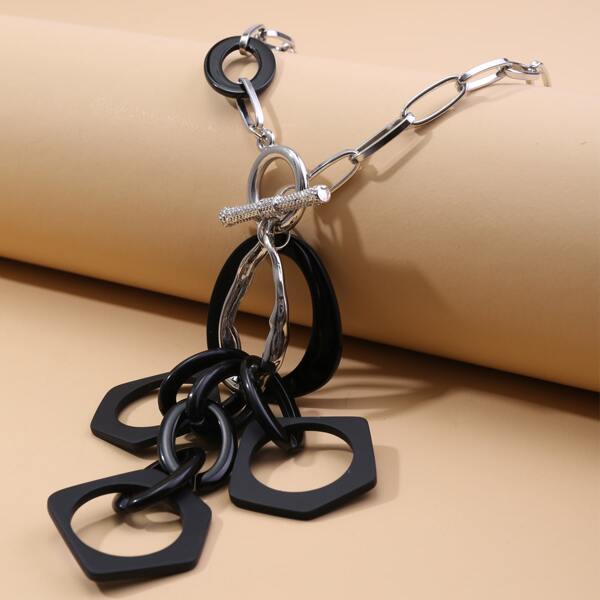 

Hollow Out Geometric Charm Necklace, Black