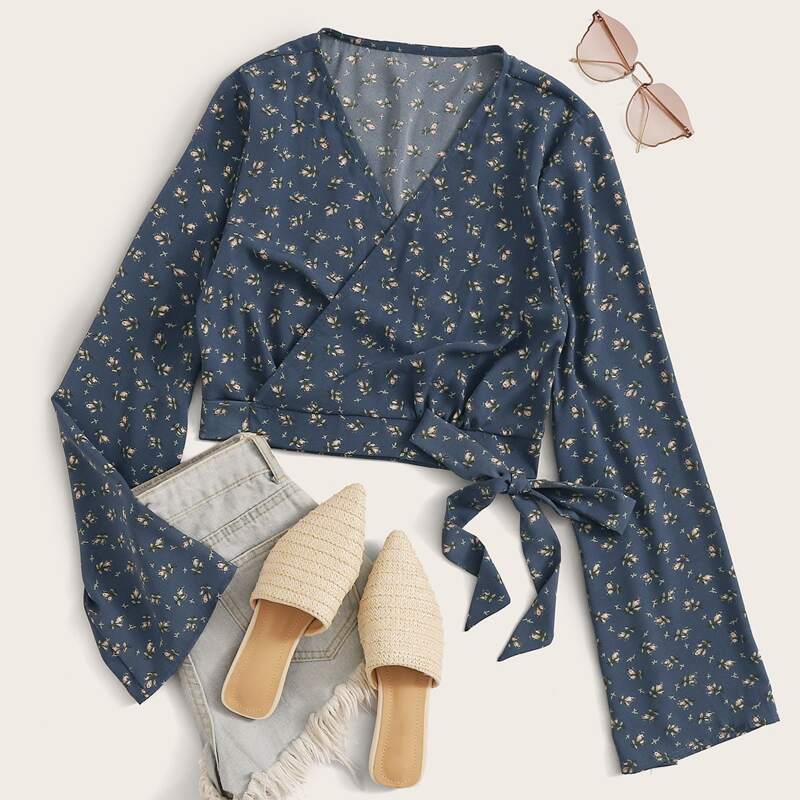 

Ditsy Floral Tie Front Wrap Blouse, Navy blue