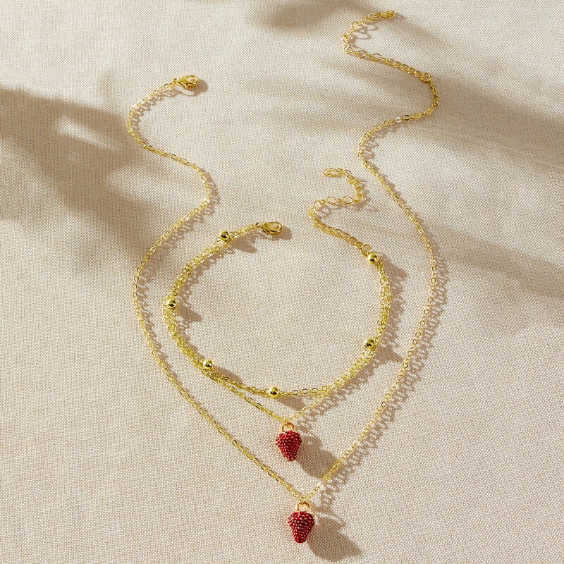 

2pcs Strawberry Pendant Necklace, Gold