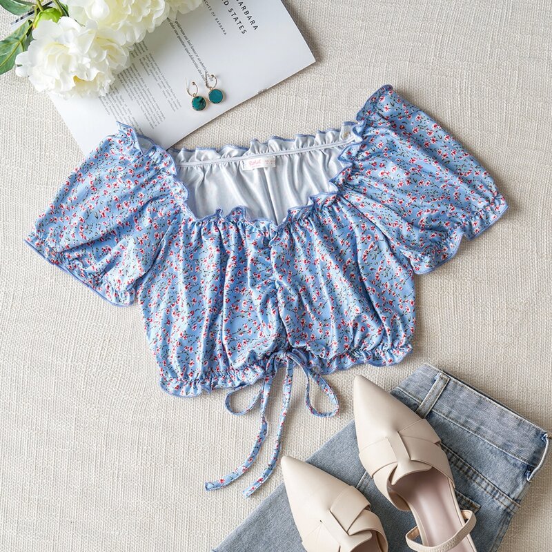 

Ditsy Floral Tie Front Crop Top, Baby blue