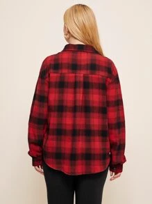 SHEIN LUNE Camisa con botón con bolsillo delantero de cuadros - Rojo - Ver 2