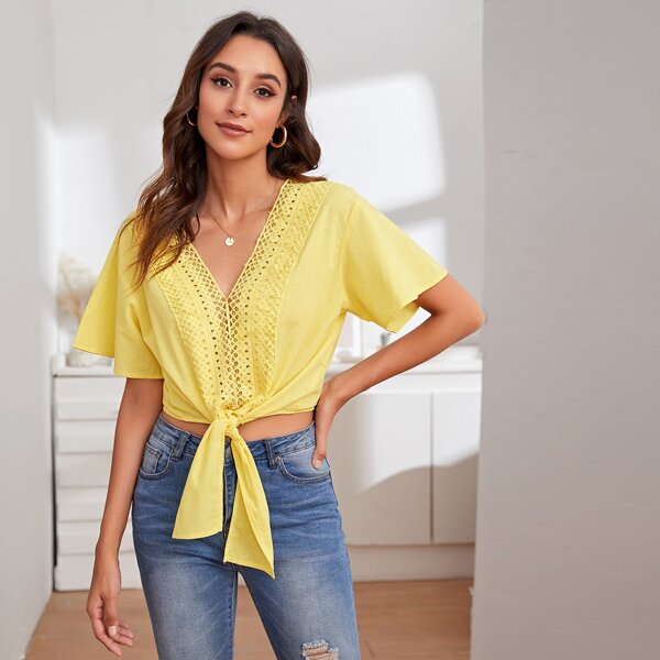 

Drop Shoulder Guipure Lace Trim Knot Hem Top, Yellow pastel