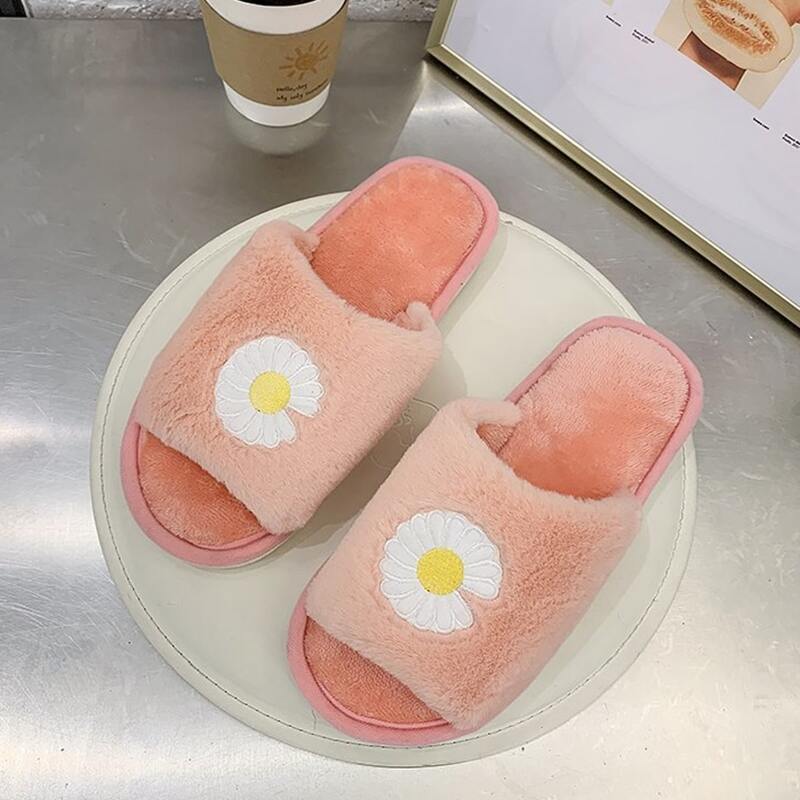 

Daisy Floral Fluffy Slippers, Pink