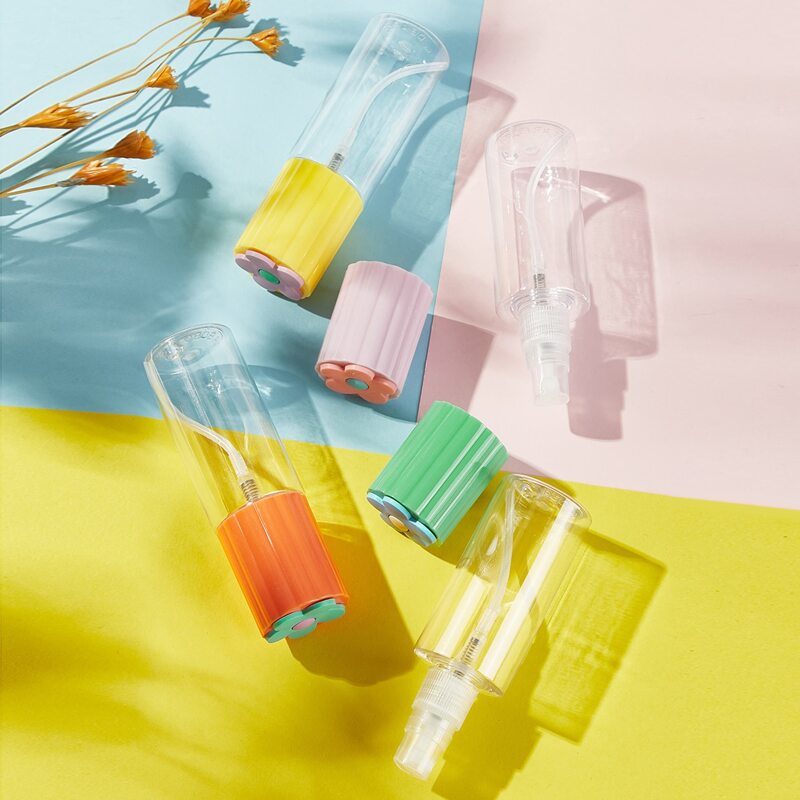 

1pc Random Cartoon Travel Bottle, Multicolor