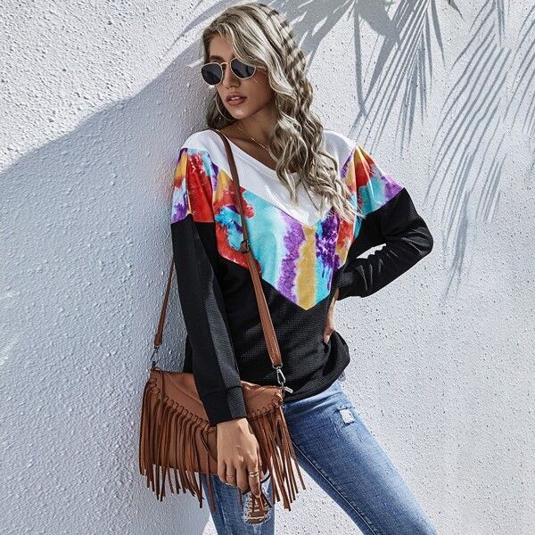 

Contrast Tie Dye Chevron Panel Tee, Multicolor