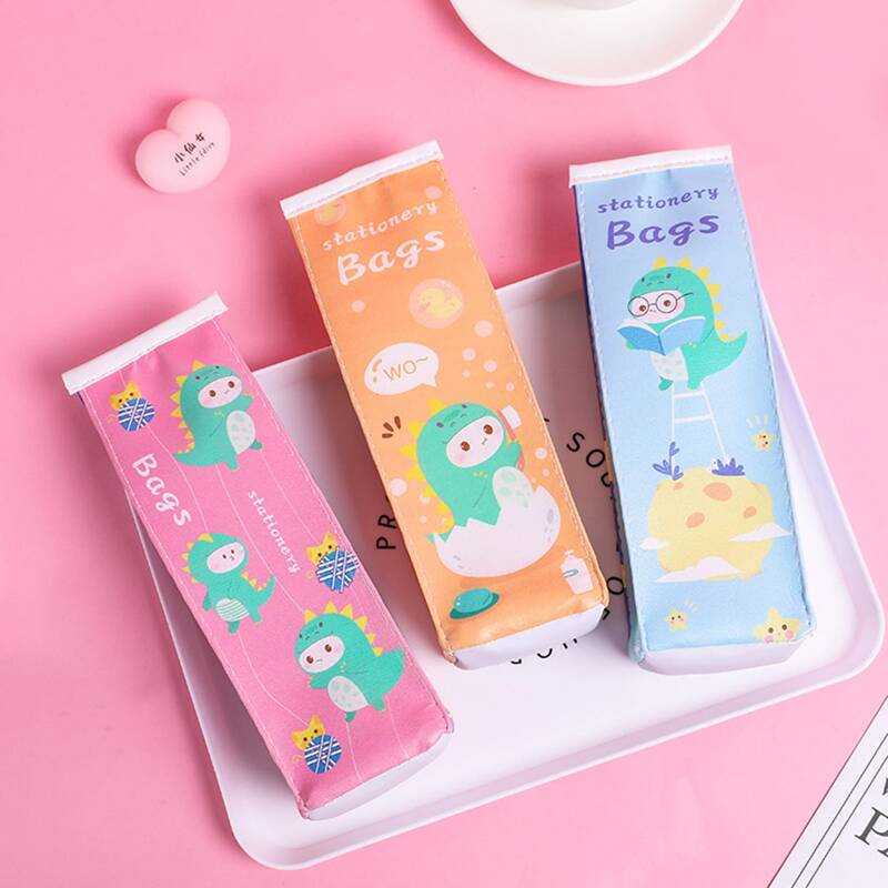 

1pc Random Cartoon Pencil Bag, Multicolor