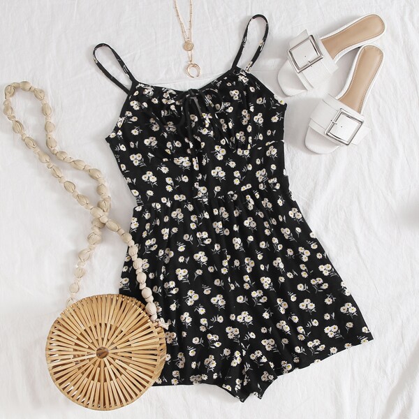 

Plus Tie Neck Ruched Bust Daisy Floral Slip Romper, Black