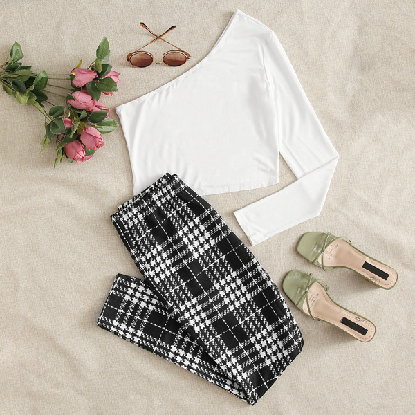 

One Shoulder Crop Top and Plaid Leggings Set, Black and white