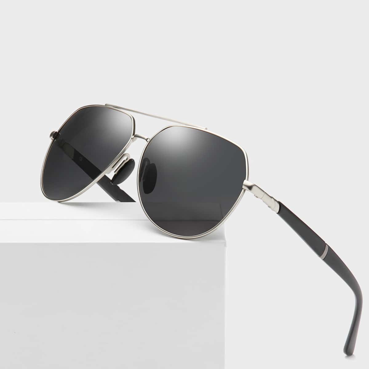 

Guys Top Bar Metal Frame Polarized Sunglasses, Silver