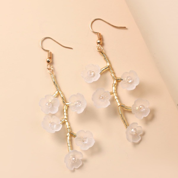 

Flower Decor Drop Earrings, White