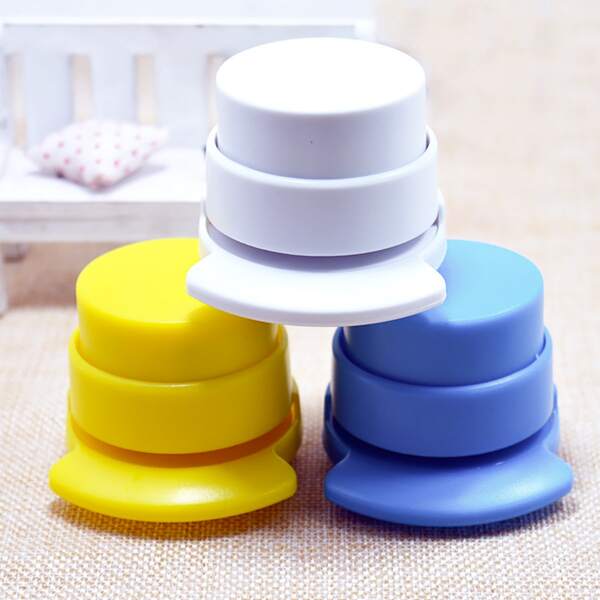 

1pc Mini Random Stapler, Multicolor