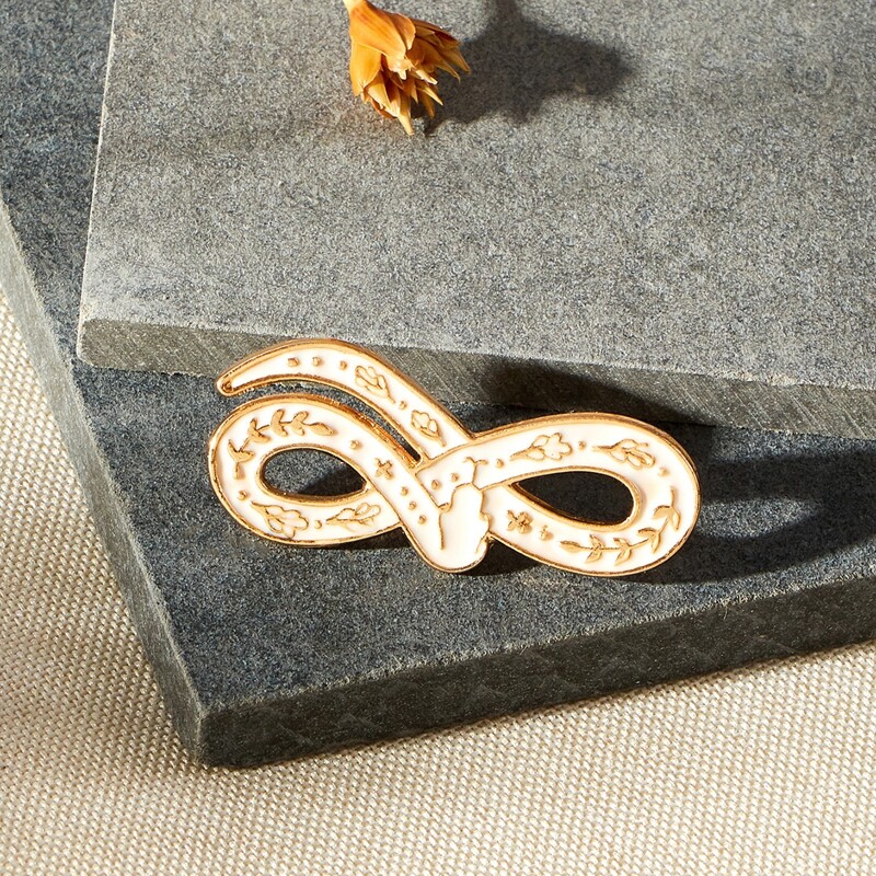 

1pc Snake Brooch, White