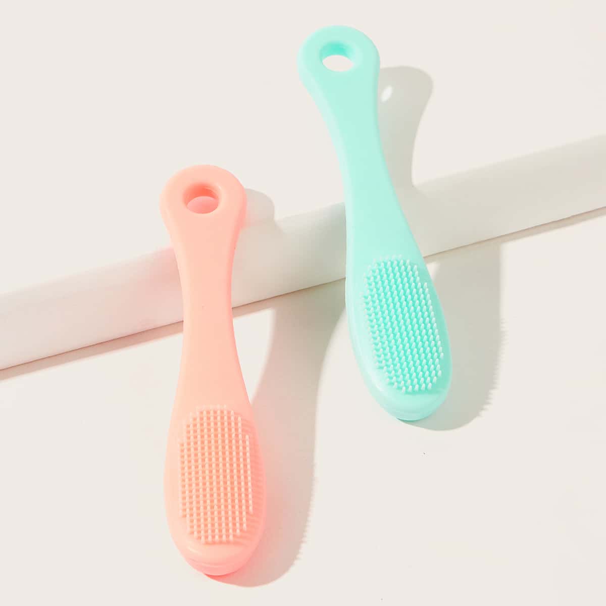 

1pc Random Color Facial Cleansing Brush, Multicolor