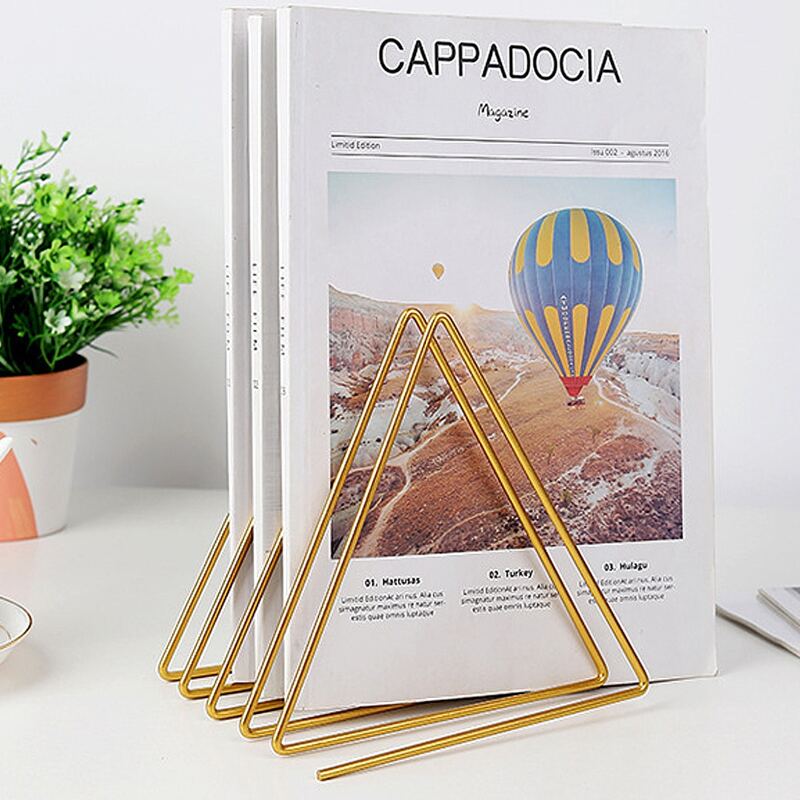 

1pc Metal Triangle Bookend, Gold