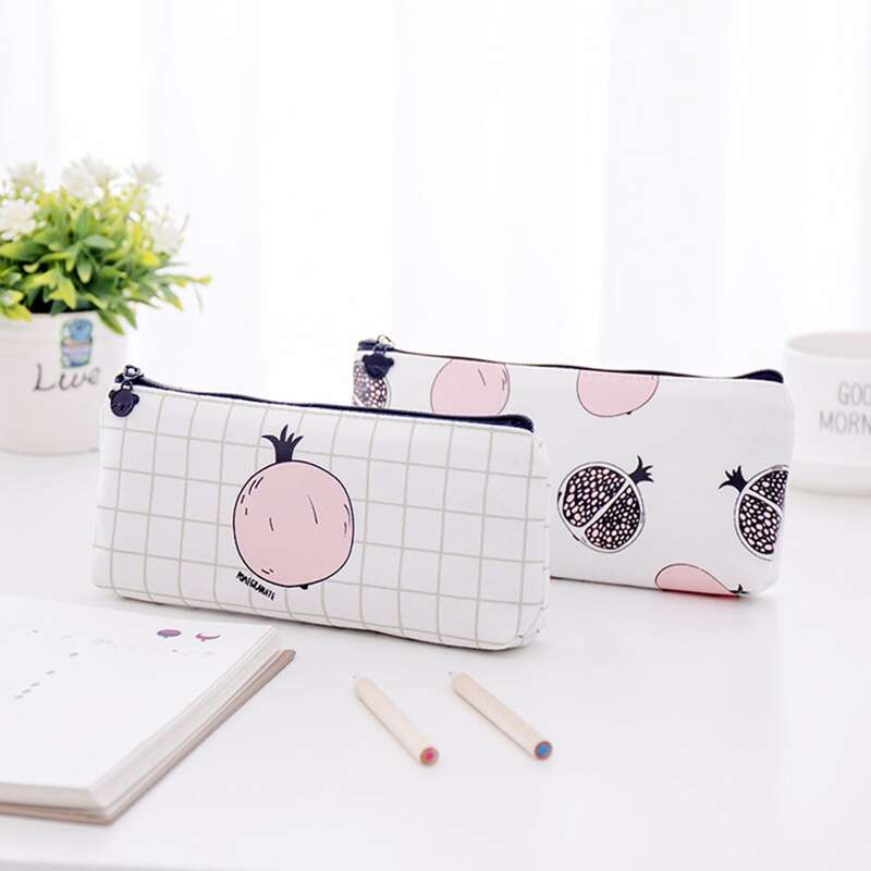 

Random 1pc Fruit & Plaid Pencil Case, Multicolor