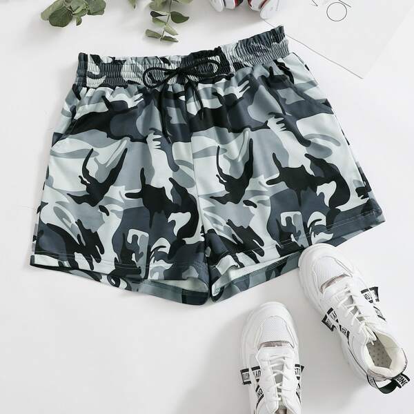 

Plus Camo Print Drawstring Waist Shorts, Multicolor