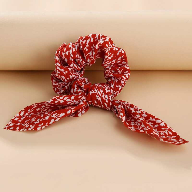 

Ditsy Floral Scrunchie Scarf, Red and white