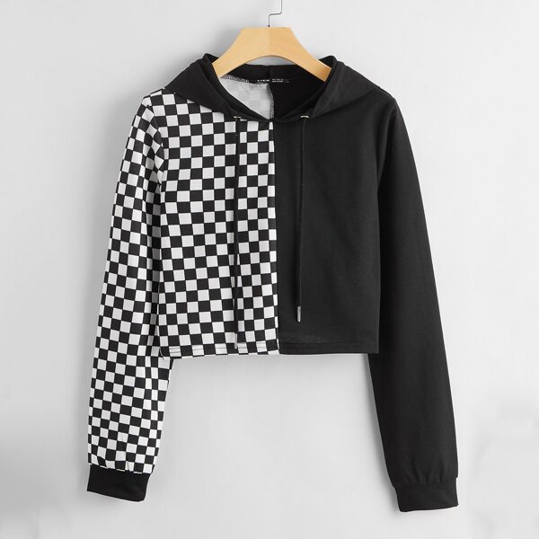 

Chessboard Print Spliced Drawstring Crop Hoodie, Black and white
