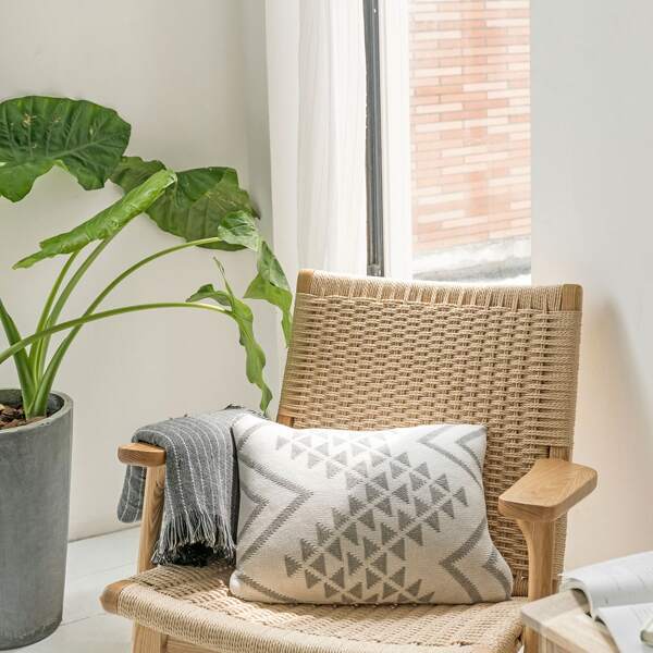 

Geometric Pattern Lumbar Pillow Cover Without Filler, Multicolor
