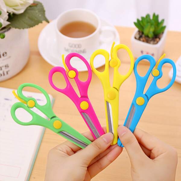 

1pc Random Safety Scissors, Multicolor