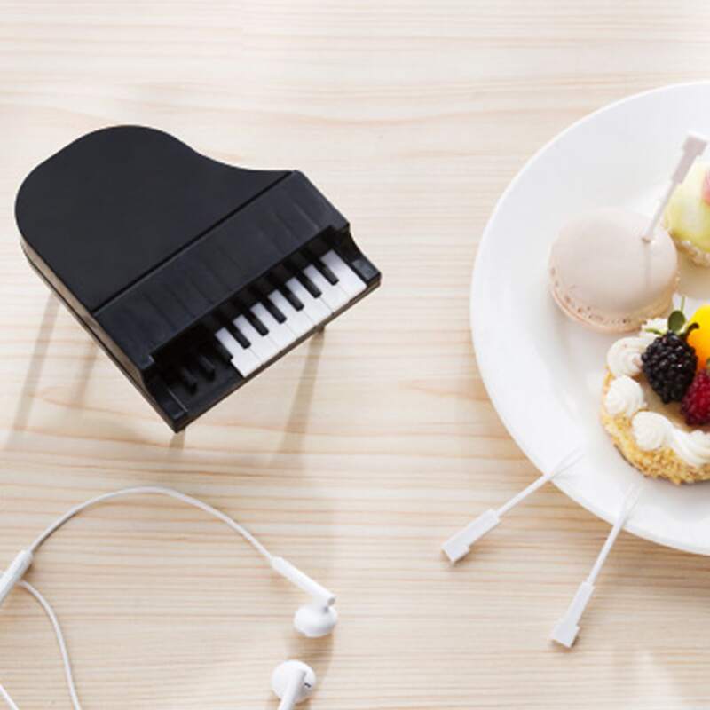 

Random 1pc Piano Shaped Fruit Fork Set, Black and white