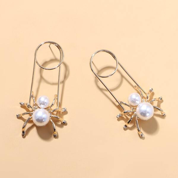 

Faux Pearl Animal Design Stud Earrings, Gold