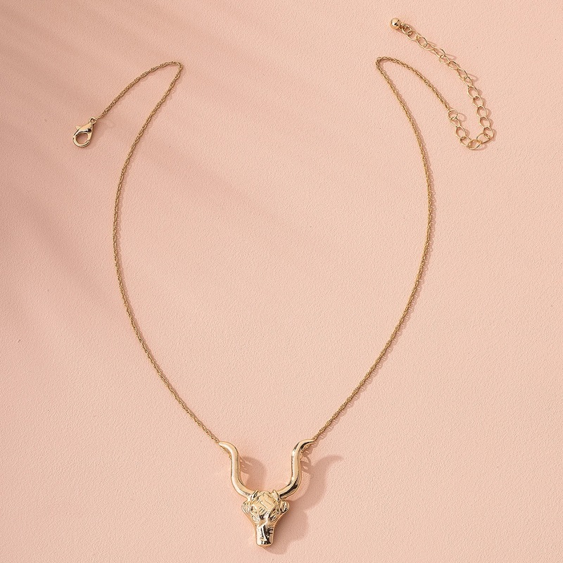 

Guys Cow Head Pendant Necklace, Gold