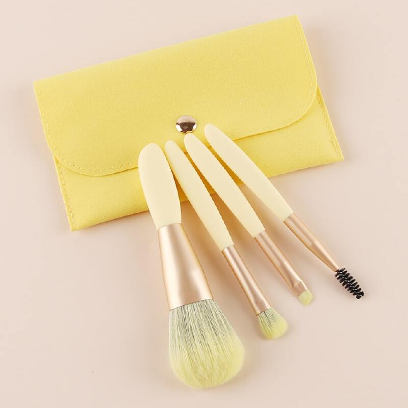 

4pcs Makeup Brush, Yellow