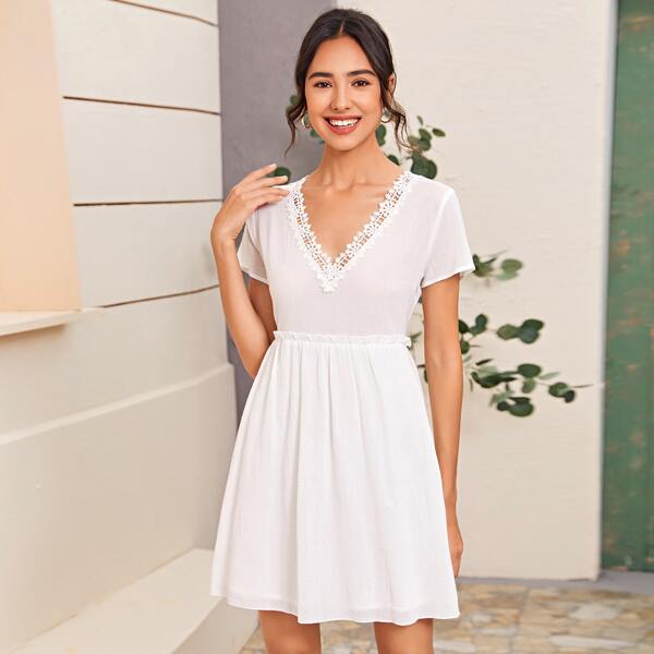 

Contrast Lace Frill Trim Cut Out Back Dress, White