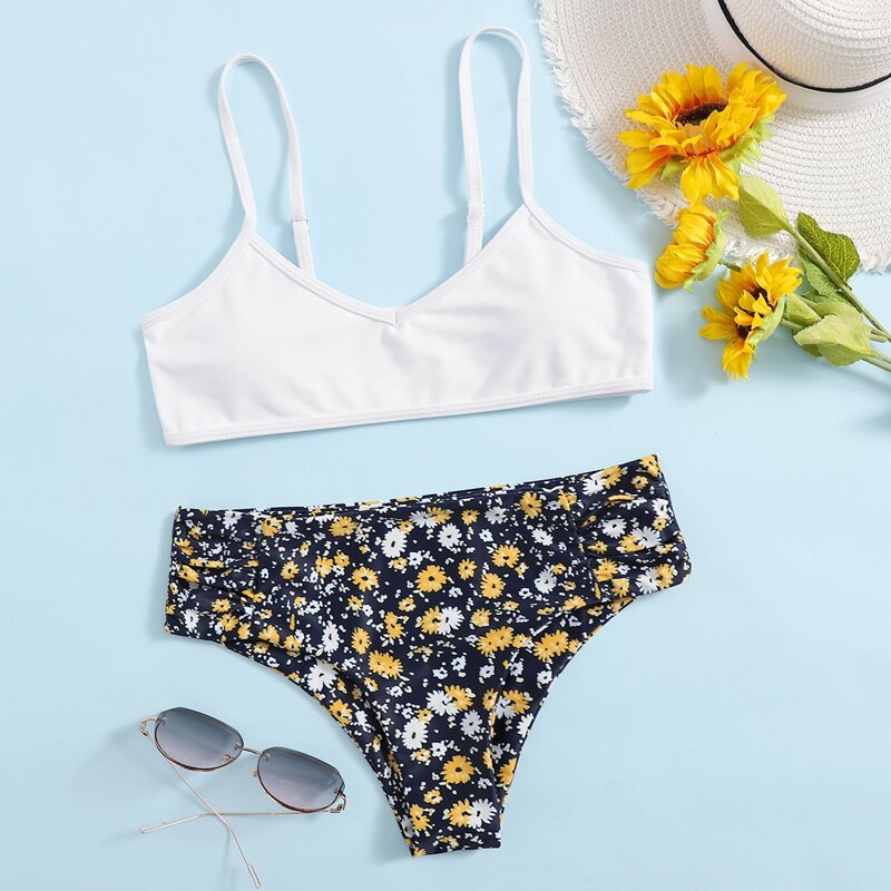 

Ditsy Floral Cami Bikini Swimsuit, Multicolor