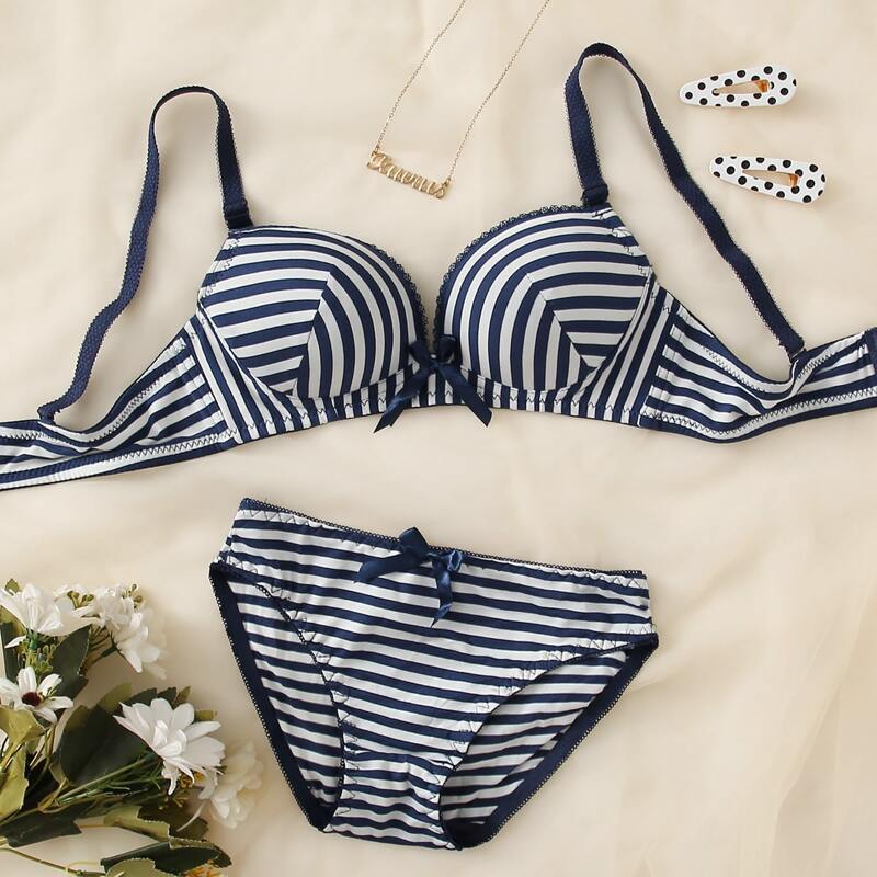 

Striped Underwire Lingerie Set, Blue and white