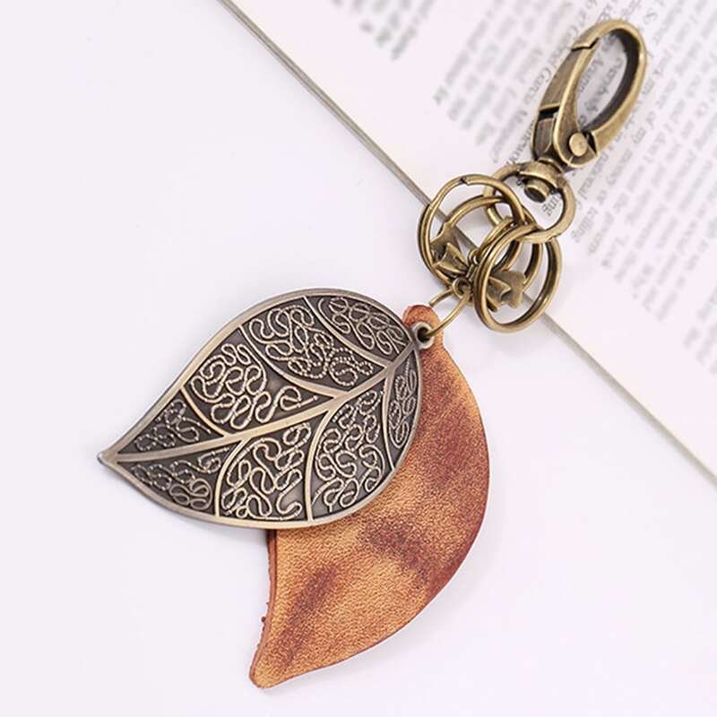 

Guys Vintage Leaf Charm Keychain, Multicolor