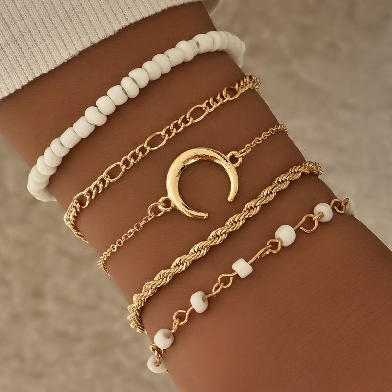 

5pcs Moon Decor Beaded Bracelet, Multicolor