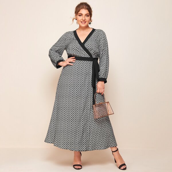 

Plus Chevron Print Contrast Binding Tie Side Dress, Black and white