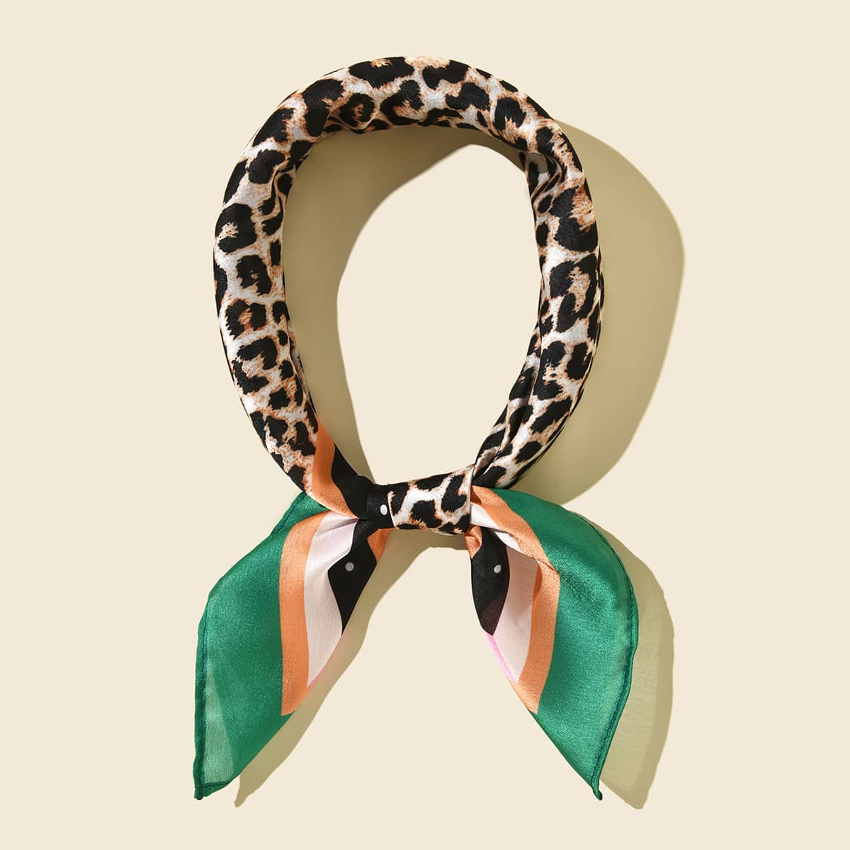 

Leopard Pattern Bandana, Multicolor