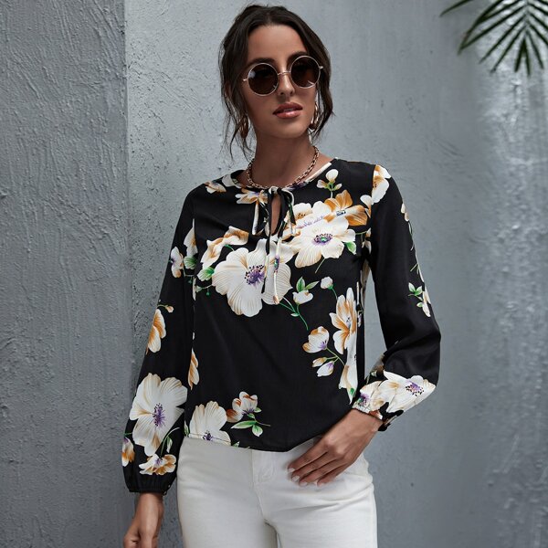 

Tie Neck Floral Top, Black