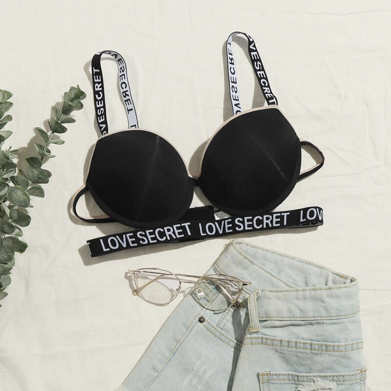 

Letter Graphic Straps Bralette, Black