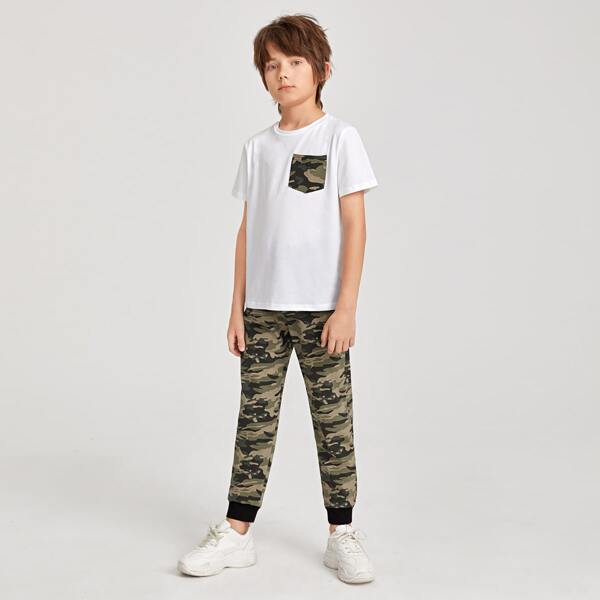 

Boys Pocket Patched Tee and Camo Joggers Set, Multicolor