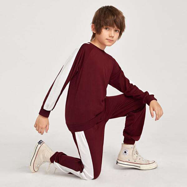

Boys Contrast Sideseam Raglan Sleeve Pullover & Sweatpants Set, Maroon