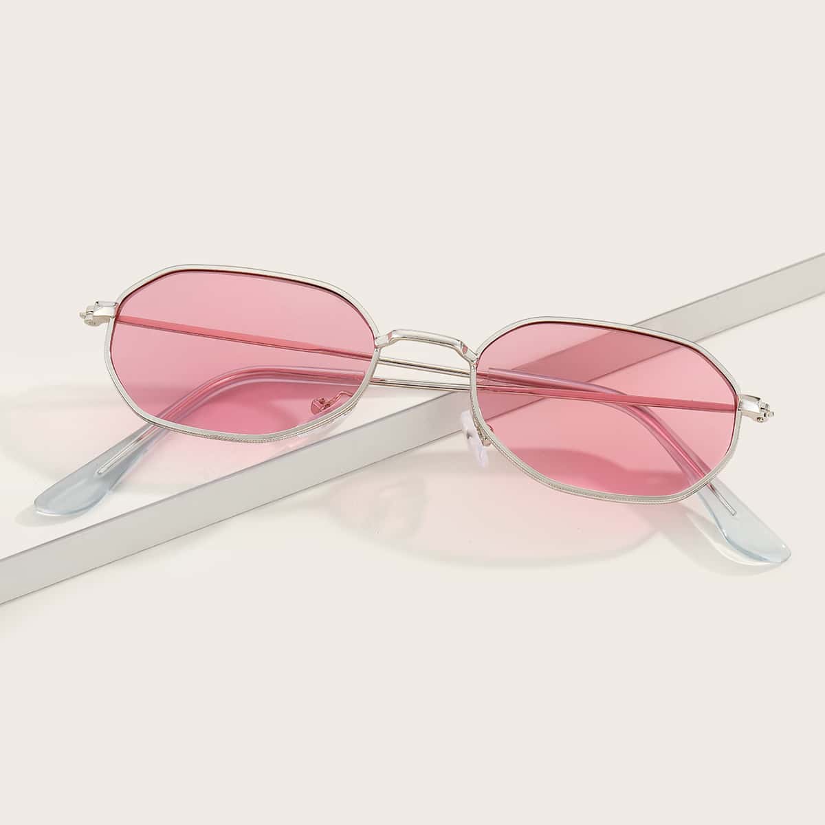 

Metal Frame Sunglasses