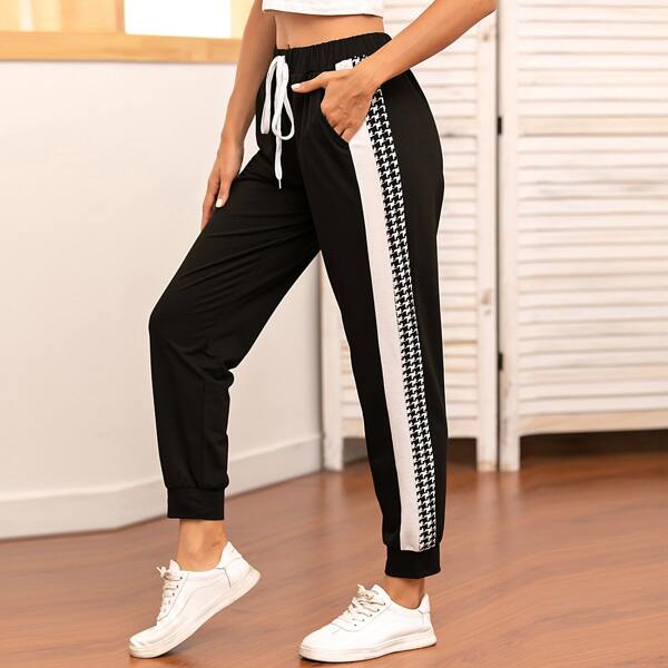 

Houndstooth Panel Tie Front Sweatpants, Black