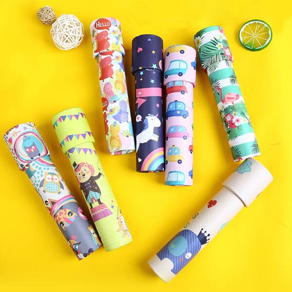 

1pc Cartoon Graphic Random Kaleidoscope, Multicolor