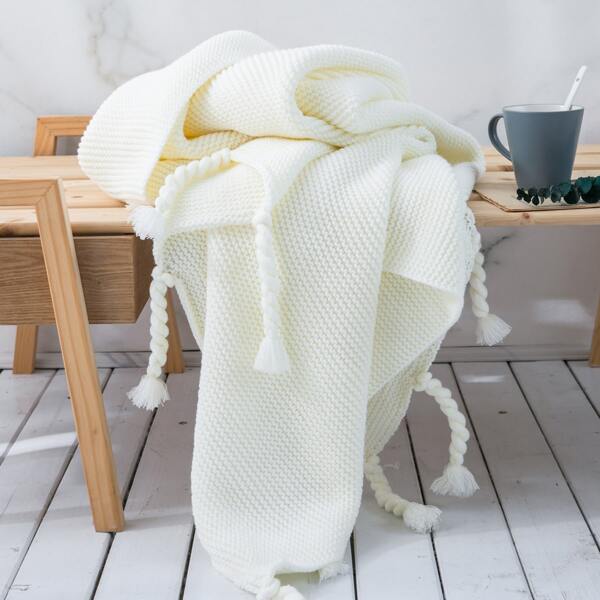 

Plain Knitted Tassel Blanket, White