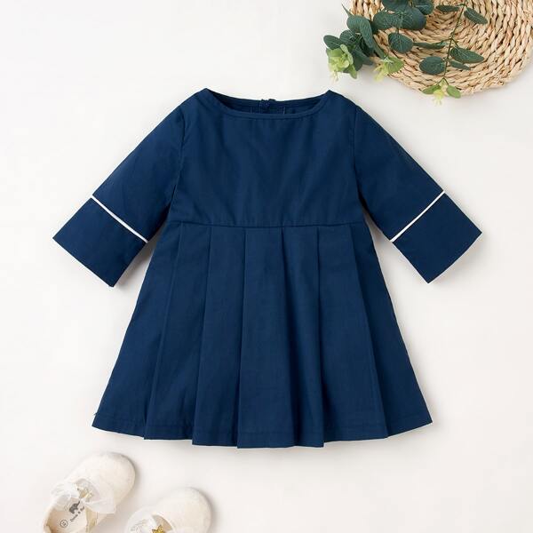 

Baby Girl Contrast Piping Button Back Babydoll Dress, Navy blue