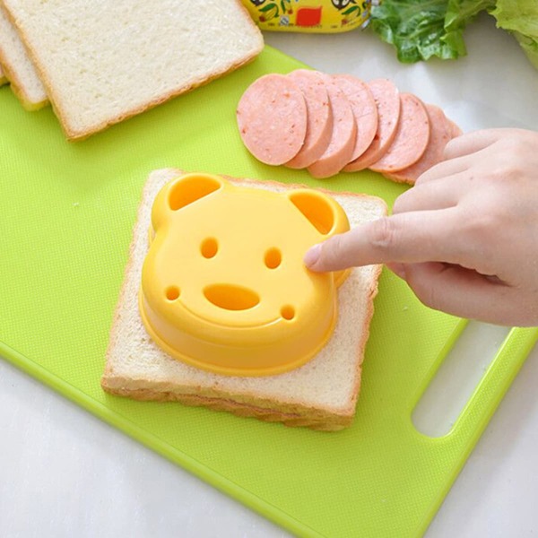 

1pc Kids Bear Sandwich Mold, Yellow